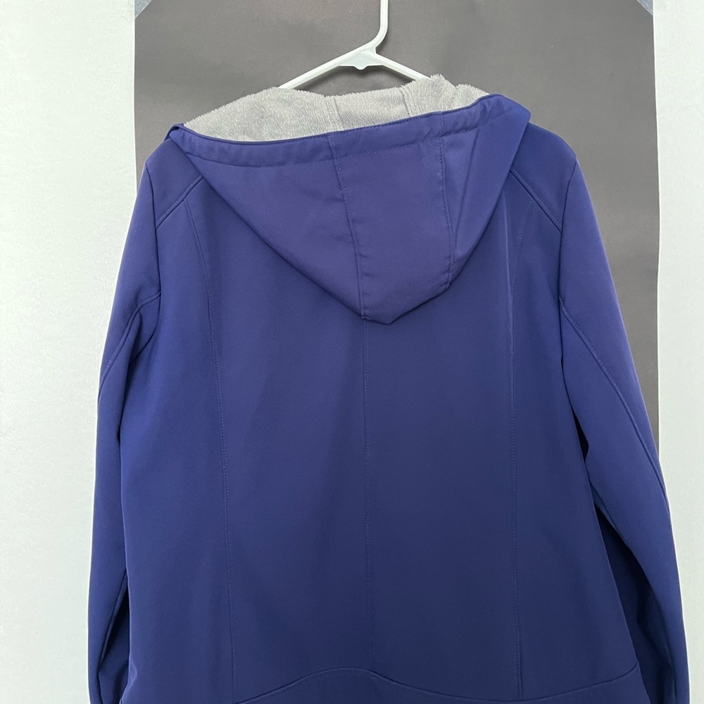 Ladies rain or spring jacket - Picture 2 of 5